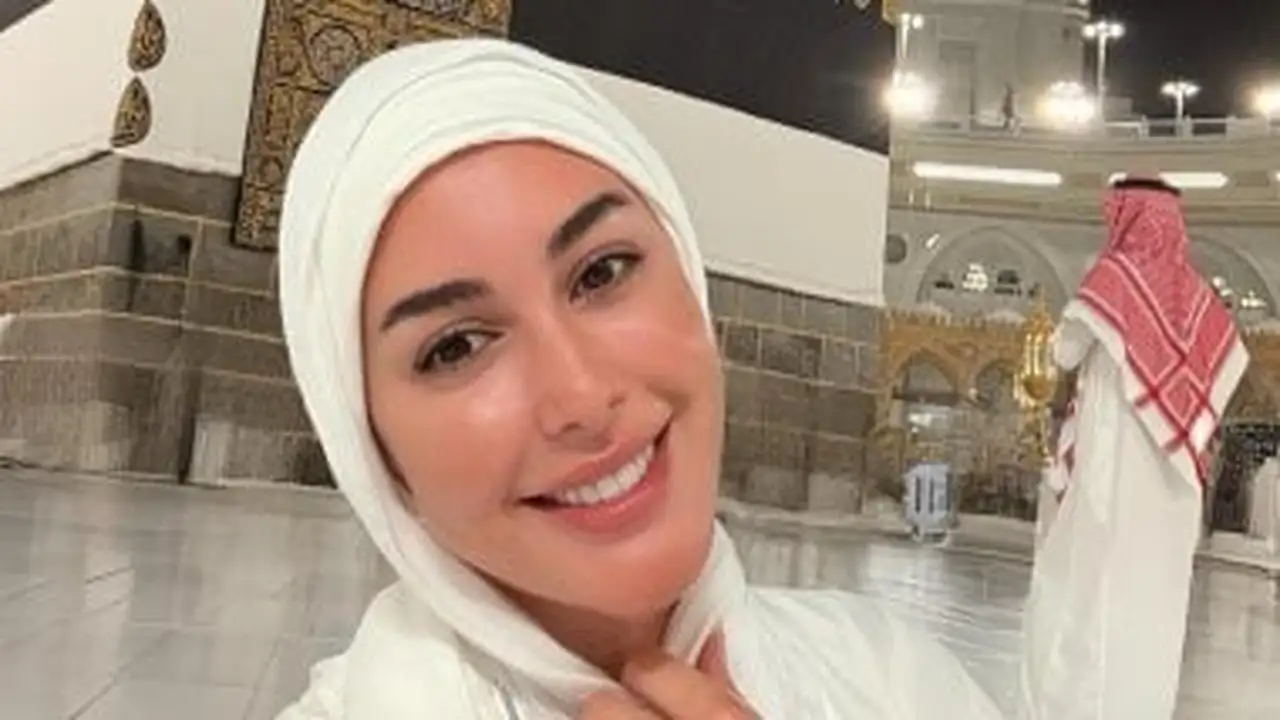 مشاهد مؤثرة.. نجوم الفن يتألقون في فريضة الحج